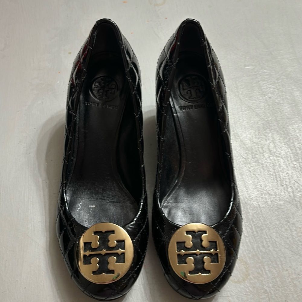 Tory Burch Patent Leather Quilted
Quinn Wedges Black Size 5.5